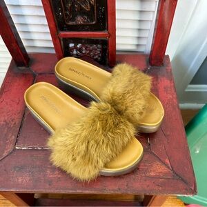 Donald J. Pliner Women's gold Furfi Slide Sandals 7.5 M
